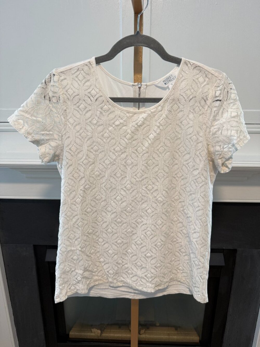 🤍 White Lace Short Sleeve Top Floral Crochet Overlay | Market & Spru